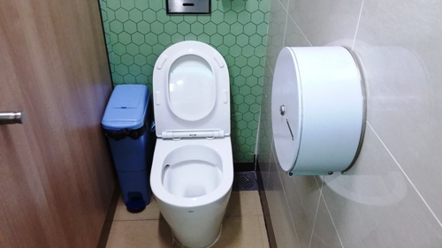 4-Star Toilet - Chong Pang Market & Food Centre