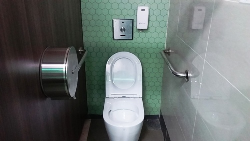 4-Star Toilet - Chong Pang Market & Food Centre