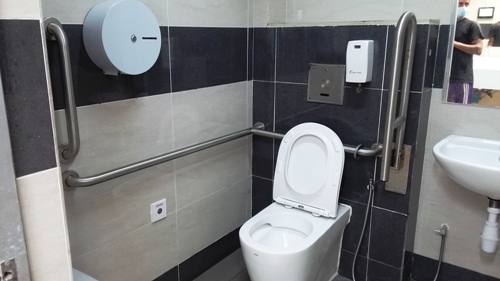 4-Star Toilet - Chong Pang Market & Food Centre