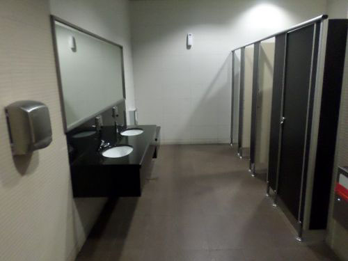 4-Star Toilet - Nicoll Highway MRT Station 