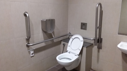 4-Star Toilet - Woodlands MRT Station TEL2