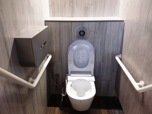 4-Star Toilet - Bukit Canberra Hawker Centre