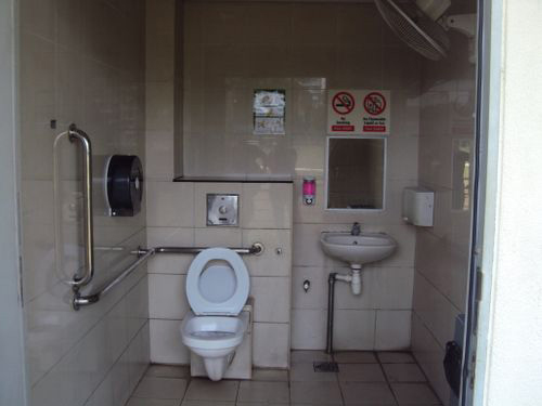 4-Star Toilet - Newton MRT Station 