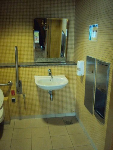 5-Star Toilet - National Library 