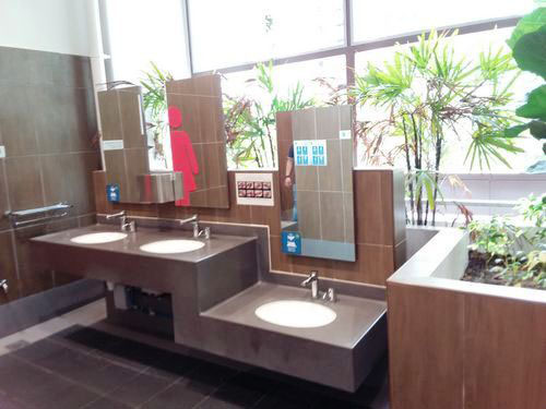 5-Star Toilet - Taman Jurong Market Food Centre 